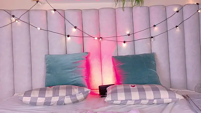 BriaConner  online show from November 20, 2:56 am