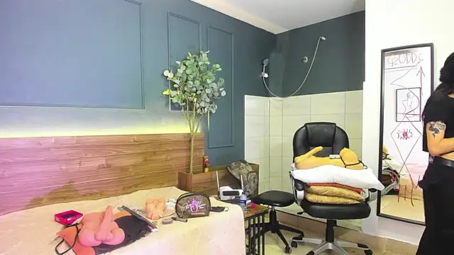 megan morgan01 online show from April 15, 12:34 pm