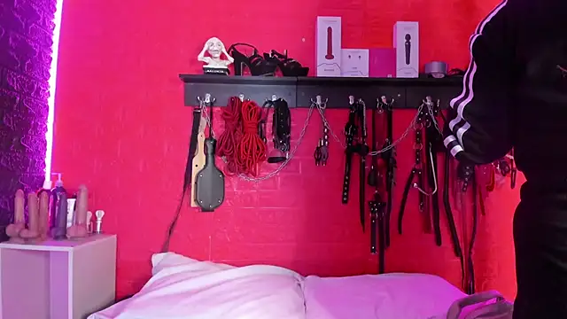 Snapshot of sarita_moller chatting on March 15, 3:34 am sarita moller online show from March 15, 3:34 am