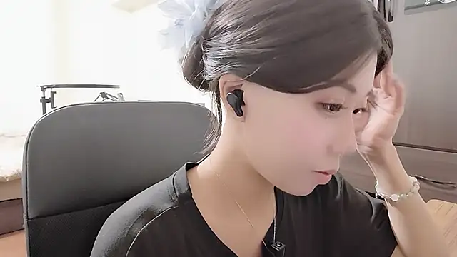 Snapshot of Fine-sand chatting on October 29, 1:24 pm Fine-sand online show from October 29, 1:24 pm