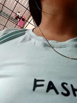 naughty-girl01 online show from February 5, 1:33 pm