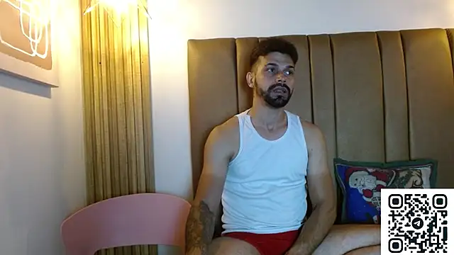 Snapshot of max_ashley_mds chatting on June 14, 1:35 pm max ashley mds online show from June 14, 1:35 pm