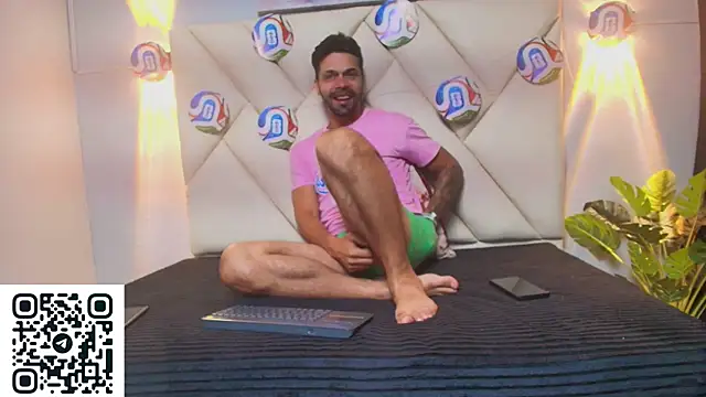 Snapshot of max_ashley_mds chatting on July 3, 1:39 pm max ashley mds online show from July 3, 1:39 pm