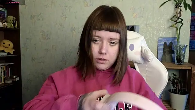 June shy0 online show from January 26, 8:03 am