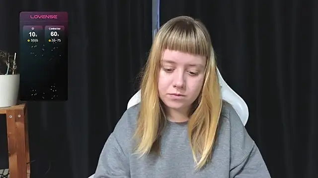 June shy0 online show from December 19, 8:10 am