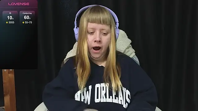 June shy0 online show from February 15, 8:02 am