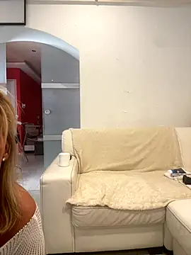 sissytrainz online show from November 17, 12:11 pm