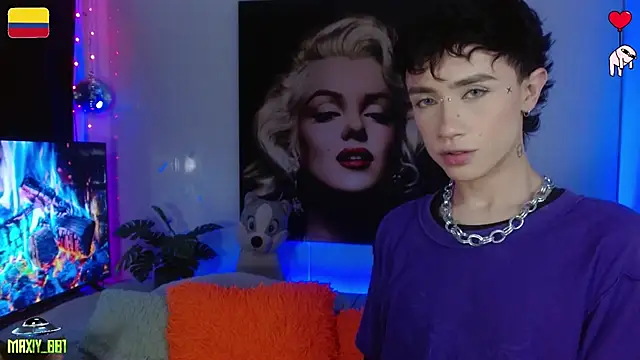 maxiy 001 online show from July 7, 1:30 am