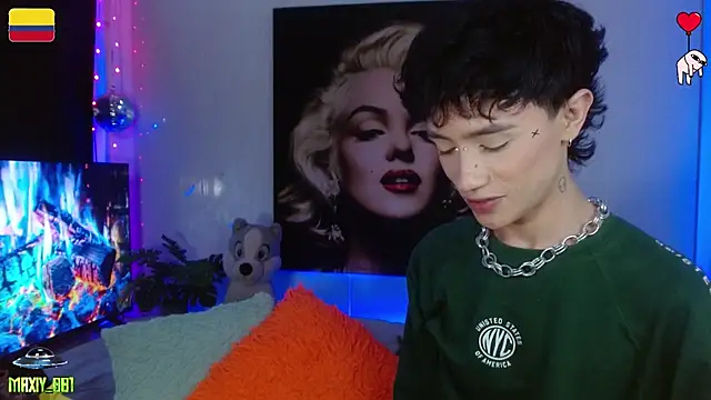 maxiy 001 online show from July 12, 3:19 am