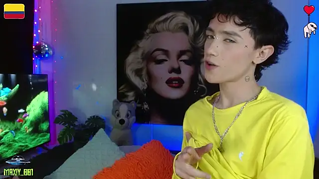 maxiy 001 online show from July 25, 2:42 am