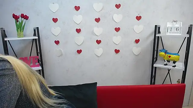 BeatriceFly online show from December 16, 9:14 am