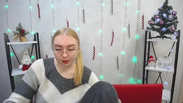 BeatriceFly online show from January 3, 9:15 am