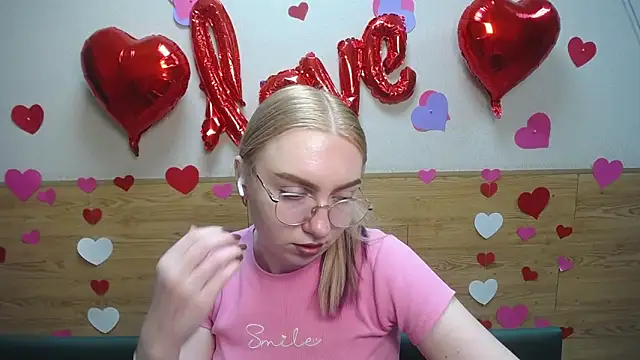 BeatriceFly online show from February 18, 12:28 pm