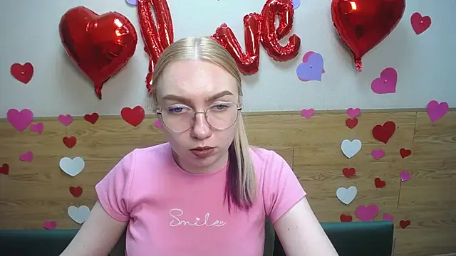 BeatriceFly online show from February 18, 3:32 pm