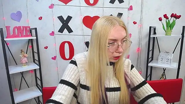 BeatriceFly online show from February 22, 9:34 am