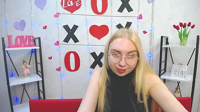 BeatriceFly online show from February 25, 9:20 am