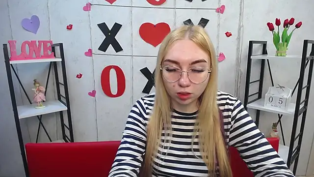 BeatriceFly online show from March 5, 6:12 am