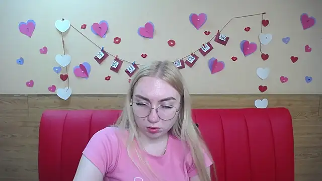 BeatriceFly online show from March 13, 3:17 pm