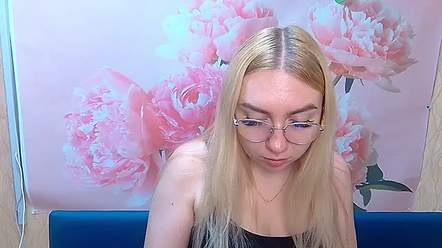 BeatriceFly online show from September 9, 5:40 am