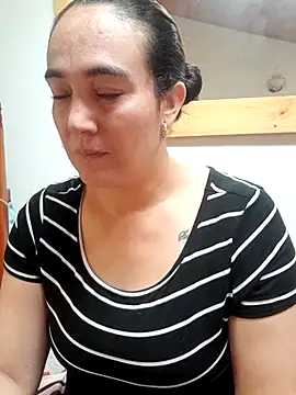 skayhot  online show from October 27, 1:15 pm