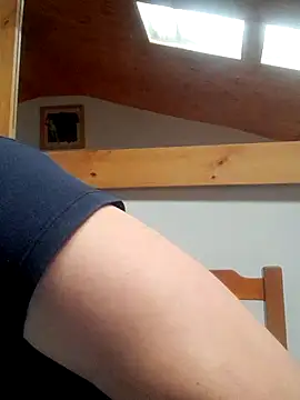 skayhot  online show from May 26, 1:07 pm