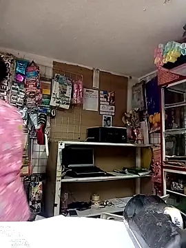 Edged Hot69 online show from March 9, 4:11 pm