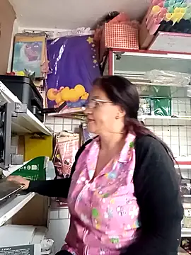 Edged Hot69 online show from March 10, 3:06 pm