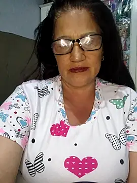 Edged Hot69 online show from April 9, 3:39 am