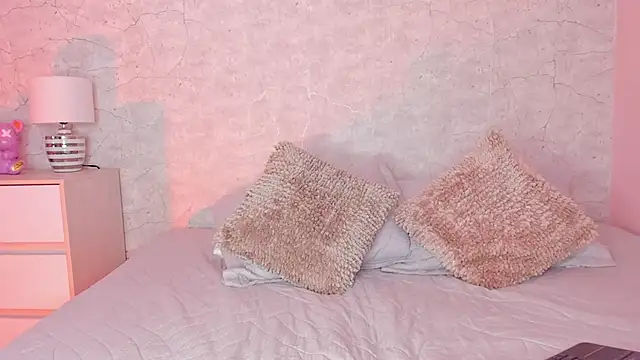 DahianaWalcott online show from February 20, 2:07 am