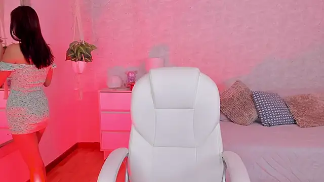 DahianaWalcott online show from February 21, 9:22 pm