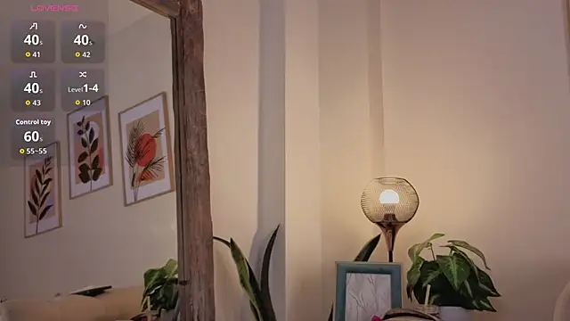 DahianaWalcott online show from October 15, 7:36 pm