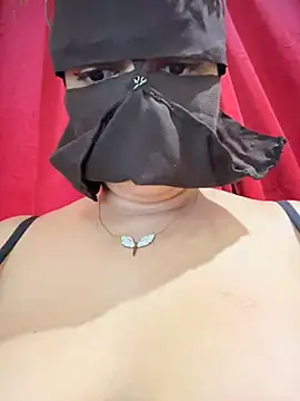 Snapshot of Battaa chatting on December 18, 5:42 pm Battaa online show from December 18, 5:42 pm