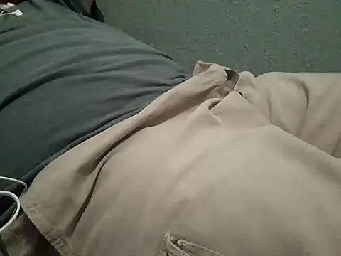 mfreitas005 online show from December 19, 1:18 am