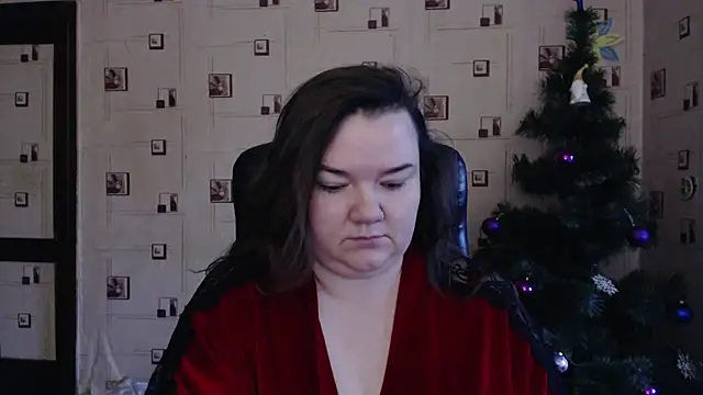 Snapshot of TasyaBigTTs chatting on January 1, 6:15 am TasyaBigTTs online show from January 1, 6:15 am