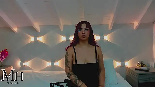 MizzHell online show from May 26, 3:46 am