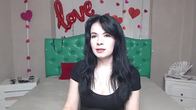 JasmineKouch online show from April 16, 6:03 am