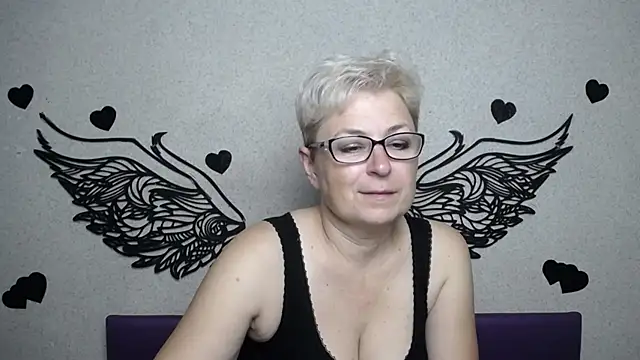 EmiliaGree online show from September 16, 5:14 pm