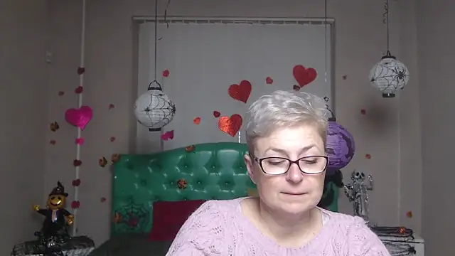 EmiliaGree online show from November 15, 6:04 pm