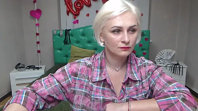 OliviaHorst online show from September 24, 5:22 am