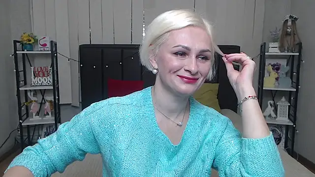 OliviaHorst online show from October 16, 5:30 am