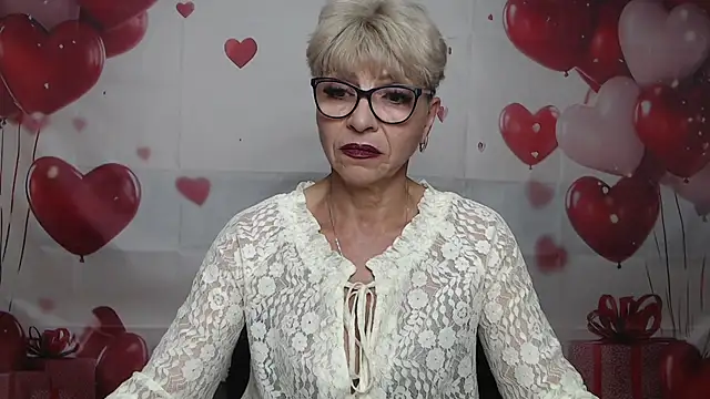 EllaBonito online show from May 24, 5:45 am