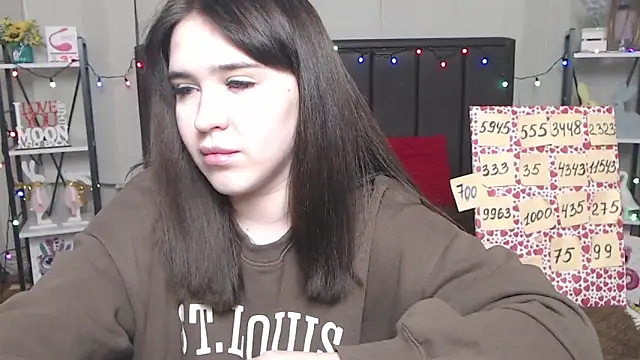 LauraHlot online show from February 2, 5:32 am