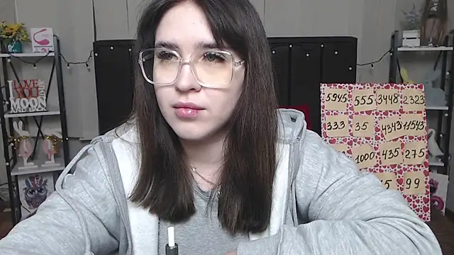 LauraHlot online show from February 2, 9:56 pm