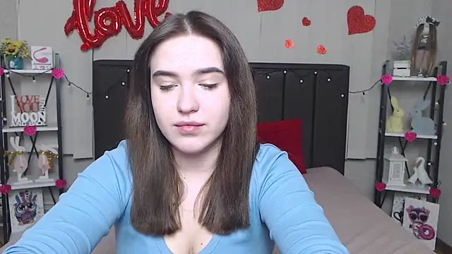 LauraHlot online show from February 27, 12:21 am