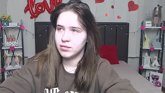 LauraHlot online show from March 10, 6:34 pm