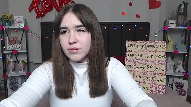 LauraHlot online show from March 18, 4:04 am