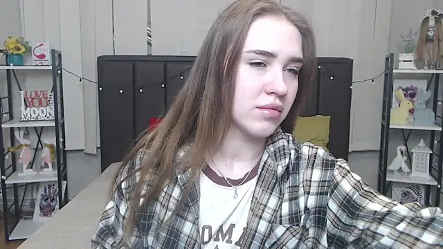 LauraHlot online show from October 19, 5:52 am