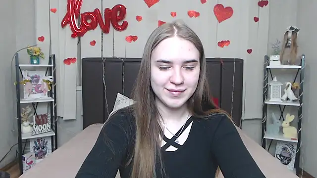 LauraHlot online show from April 3, 5:22 pm