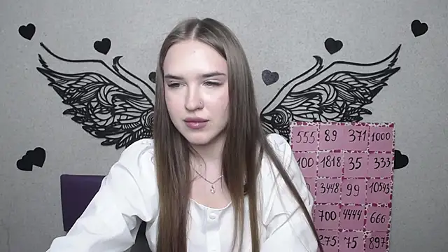 LauraHlot online show from April 16, 5:58 pm