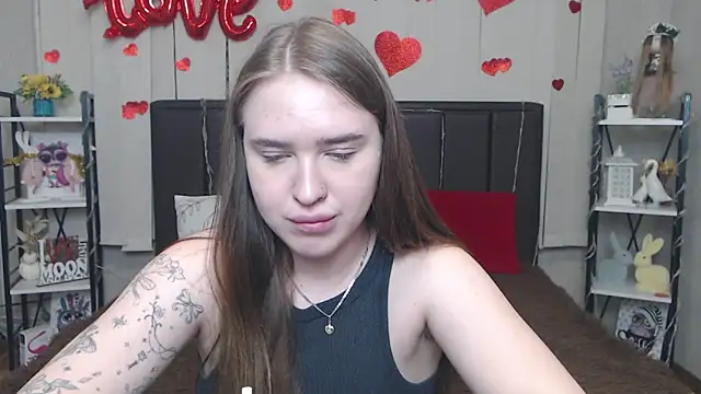 Snapshot of LauraHlot chatting on May 7, 6:13 pm LauraHlot online show from May 7, 6:13 pm